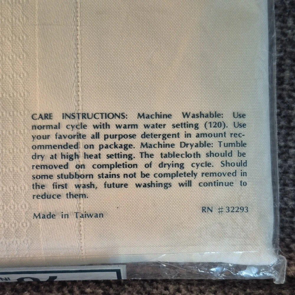 Elrene Satin Stripe Tablecloth 70